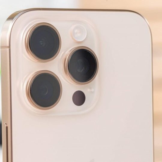 Apple iPhone 16 Pro